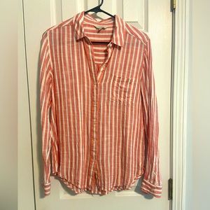 Lucky loose button up shirt. Looks great with jeans